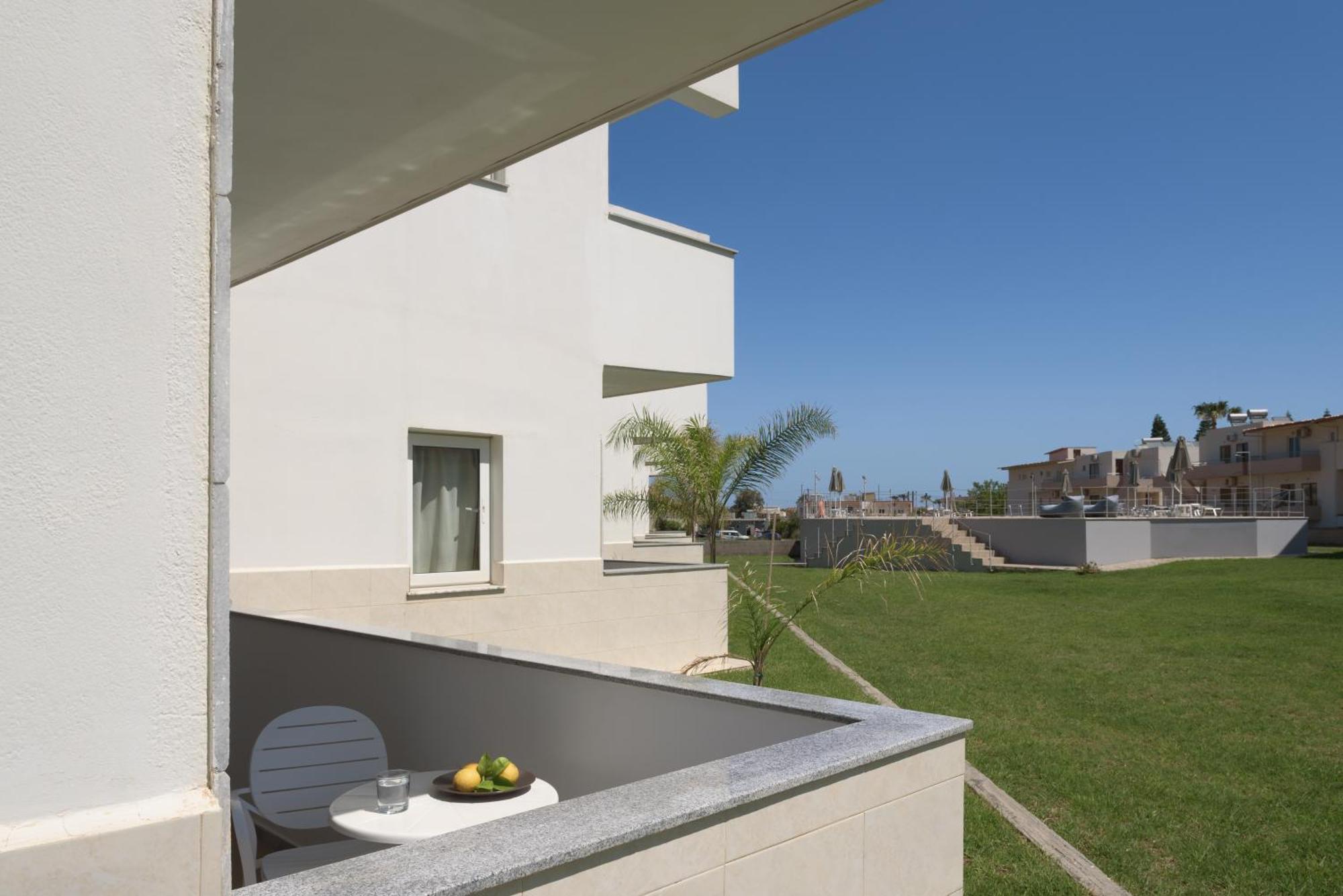 Reina Apartments Georgioupoli Buitenkant foto